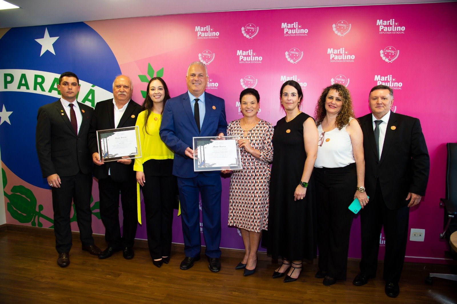 Deputada Marli entrega homenagem aos fundadores da Rede Nacional Inn Hotéis